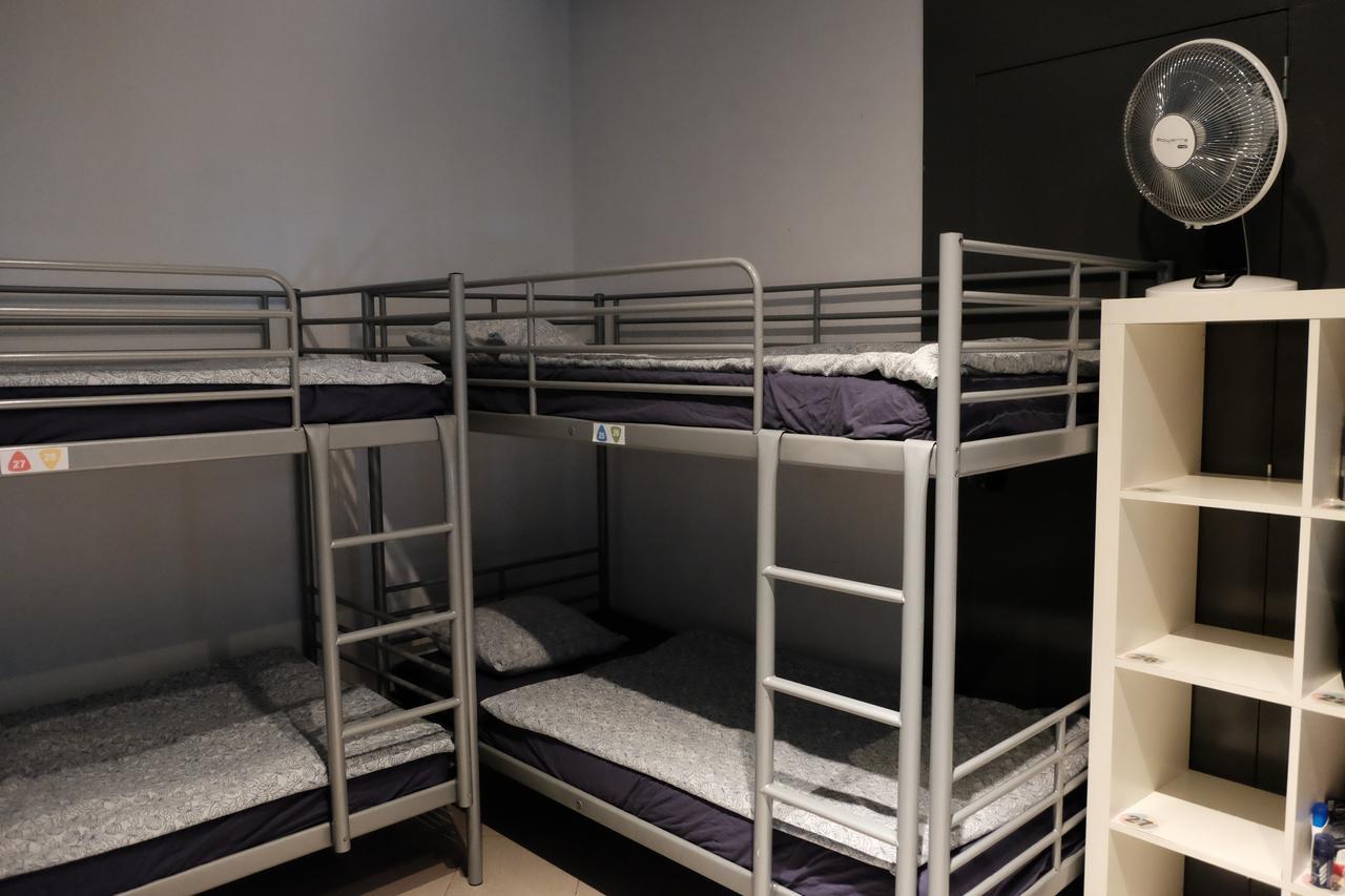 Alternative Creative Youth Hostel Barcelona Bagian luar foto