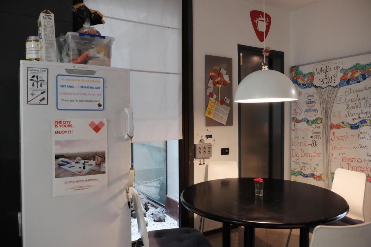 Alternative Creative Youth Hostel Barcelona Bagian luar foto