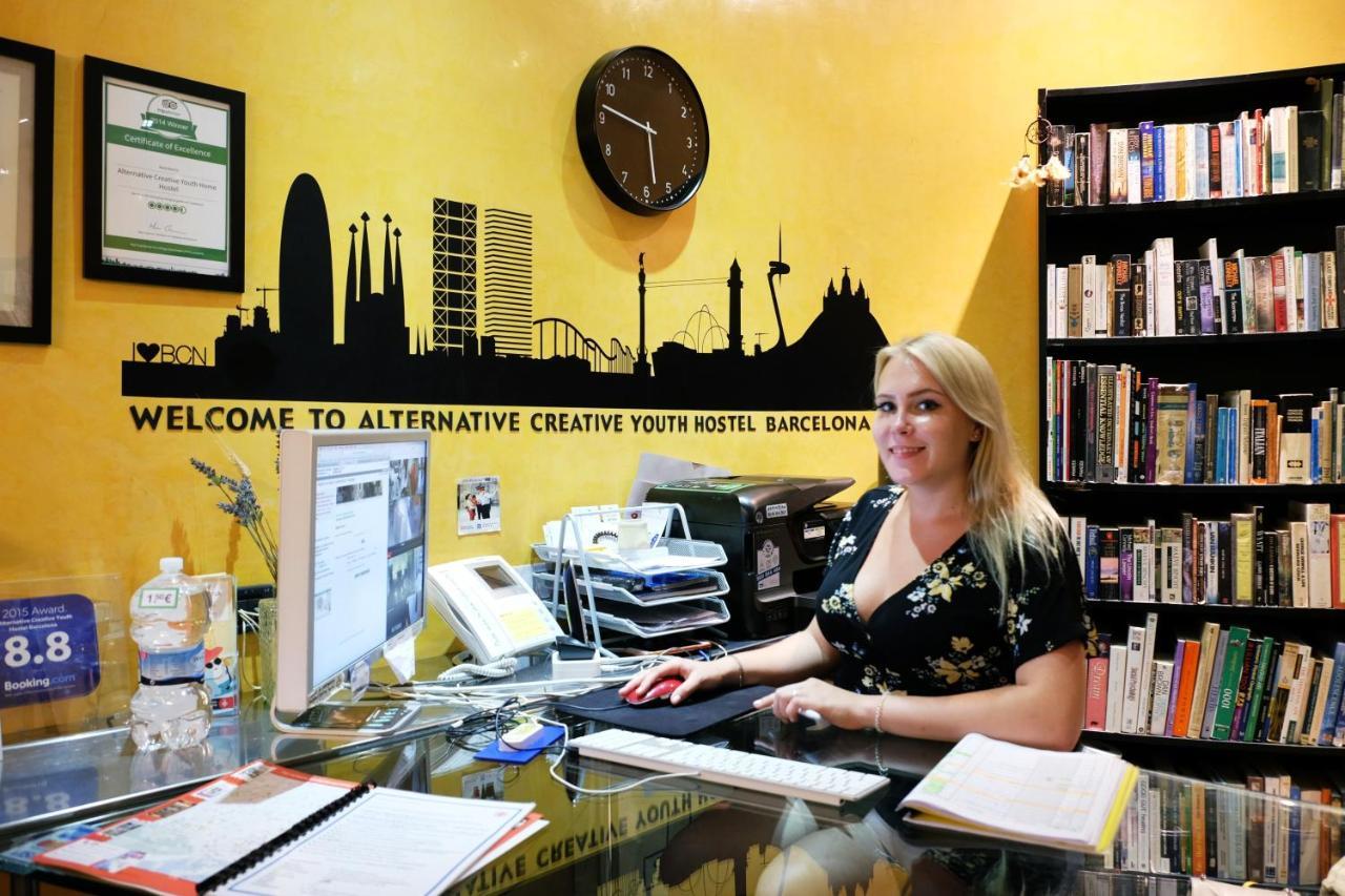 Alternative Creative Youth Hostel Barcelona Bagian luar foto